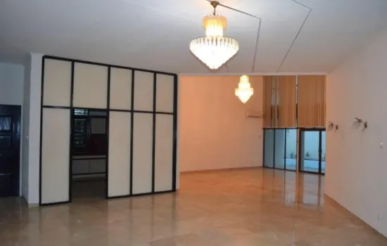 Rumah kolam renang jl bangka
