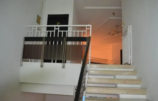 Rumah kolam renang jl bangka