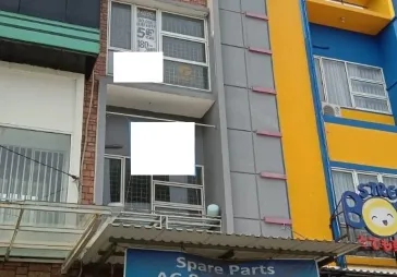 Ruko gandeng 2 unit lokasi bagus strategis jalan raya