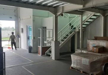 Gudang Griya Idola 165m sdh ada lift barang msh baru