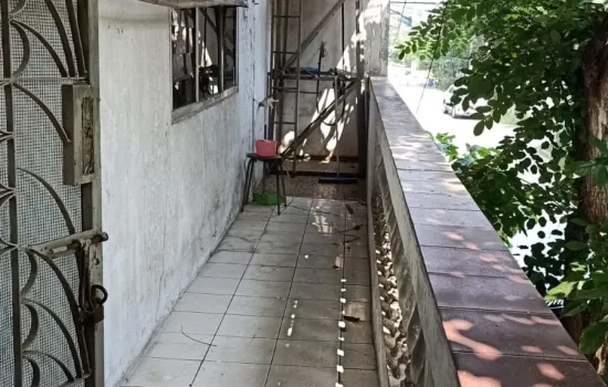 Rumah area Jelambar 2 lantai perlu renov