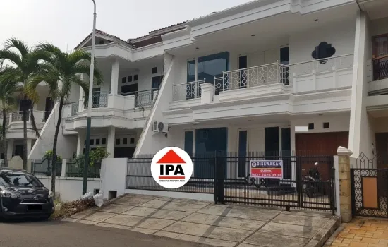 Rumah 2 lantai Puri Kencana