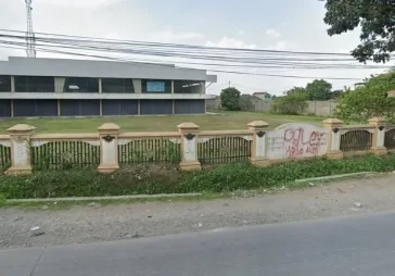 Dijual pabrik meubel n futsal di Bandung