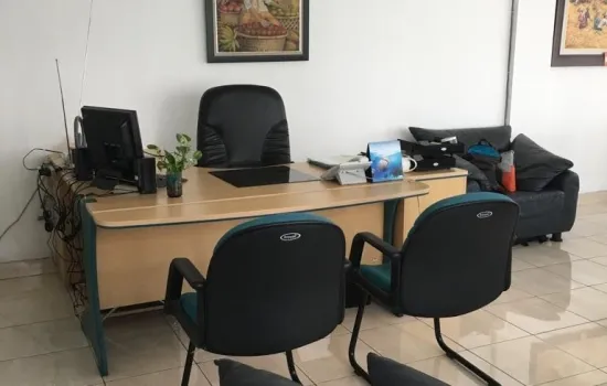 Ruko di Taman Aries, Jakbar. Lokasi bagus