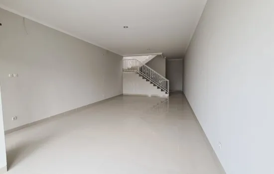 Ruko Granit Tile Brand new 3.5 lantai, Jalanan lebar