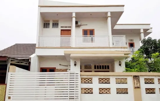 Rumah bagus siap huni, Taman Royal, Tangerang