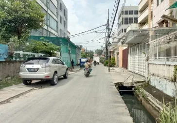 rumah jl lautze raya pasar baru , luas 365m2