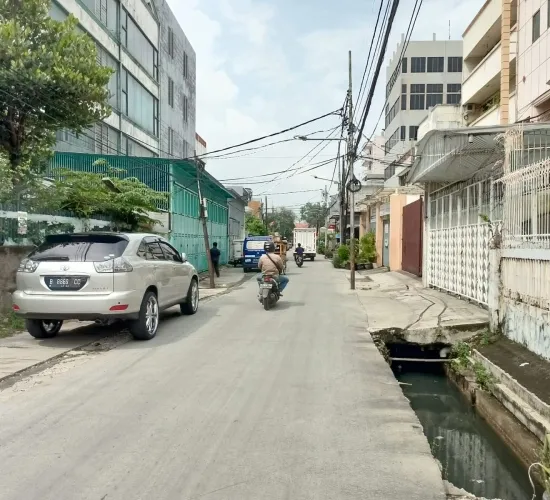 rumah jl lautze raya pasar baru , luas 365m2