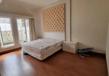 Rumah Town House daerah Duri Kepa, Lokasi bagus