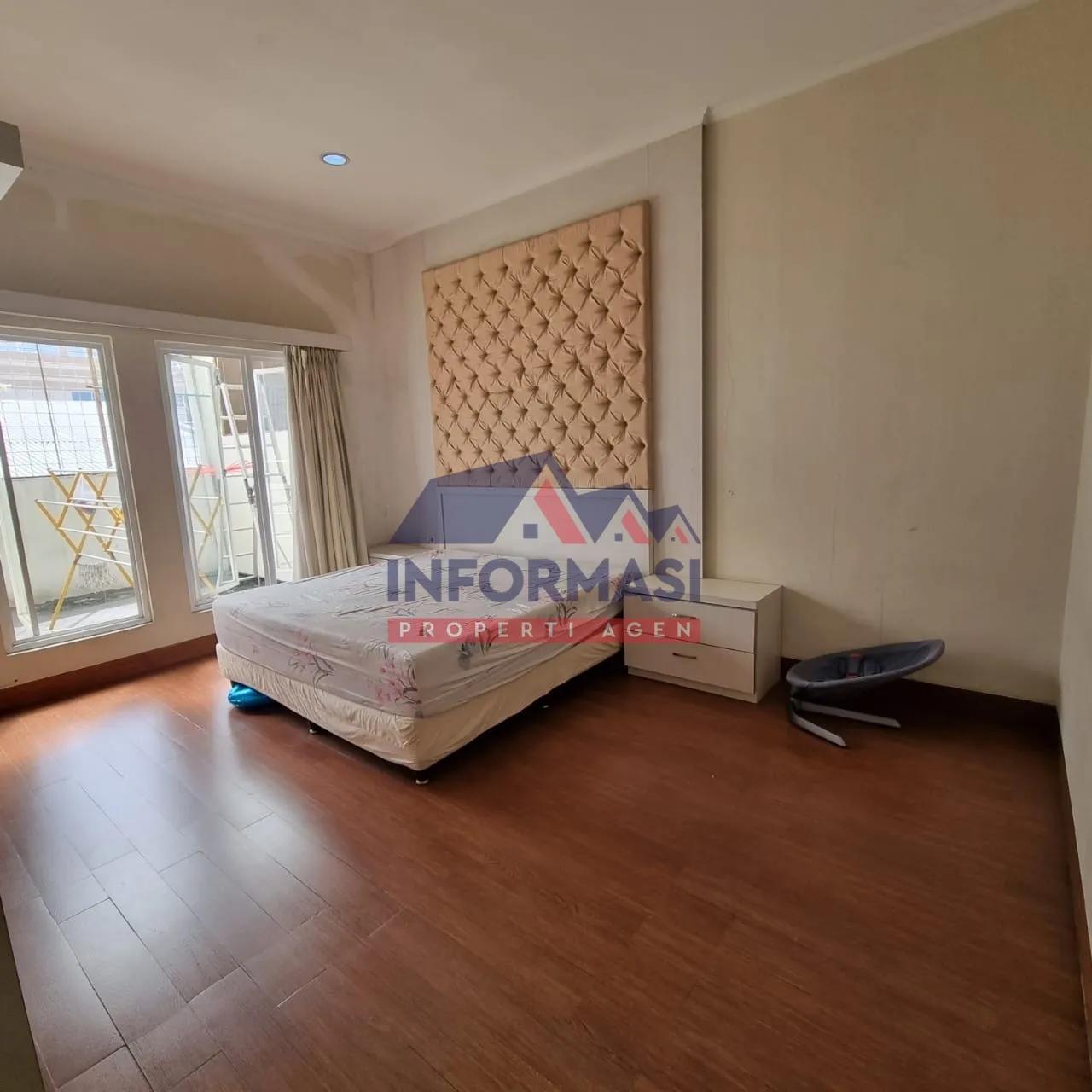 Rumah Town House daerah Duri Kepa, Lokasi bagus