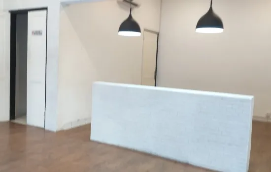 Kios Kantor disewakan di Petamburan Raya