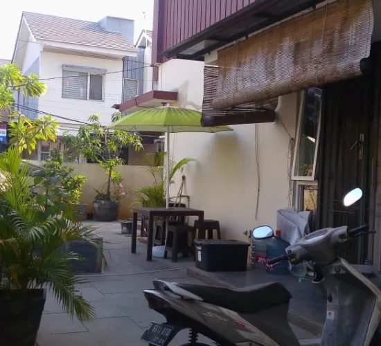 Rumah 2 Lantai LT =132 m2 LB = 90 KT 2 KM 2 2 lt