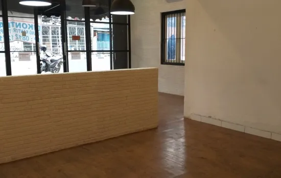 Kios Kantor disewakan di Petamburan Raya
