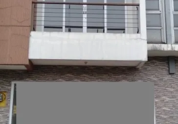 kamar mandi 2. 2 lantai