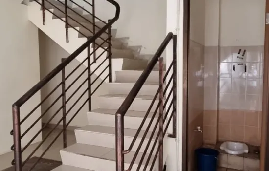 Kompleks Citta Graha Jl Panjang  rukan 4½ lantai