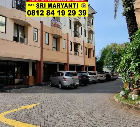 Kompleks Citta Graha Jl Panjang rukan 4½ lantai