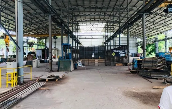 Tanah dan gudang di kawasan Berikat Nusantara