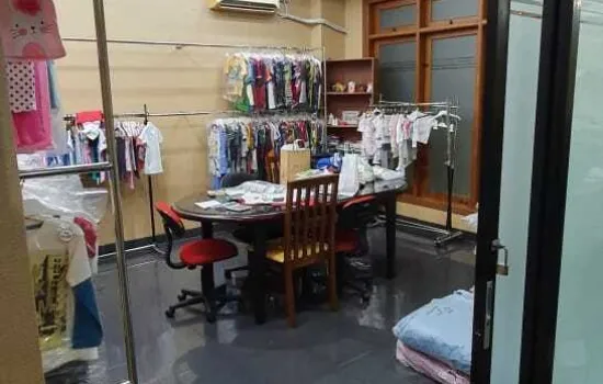 rumah bagus terawat di taman palem lestari lt 325m2