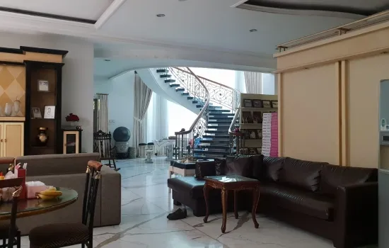 Rumah bagus  2 lt 4 kmr tidur