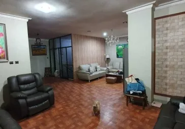 rumah bagus terawat di taman palem lestari lt 325m2