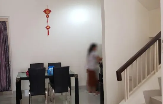 Rumah rapi dan strategis