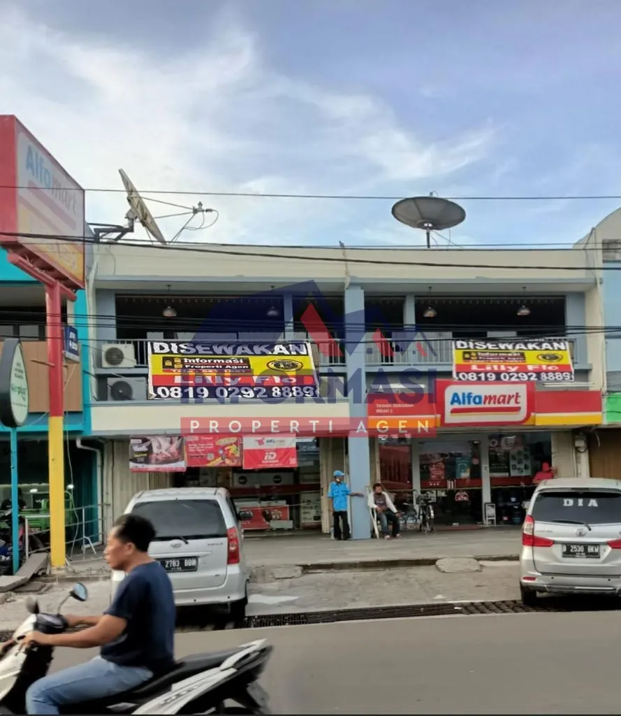Ruko lokasi depan komersial area di semanan indah