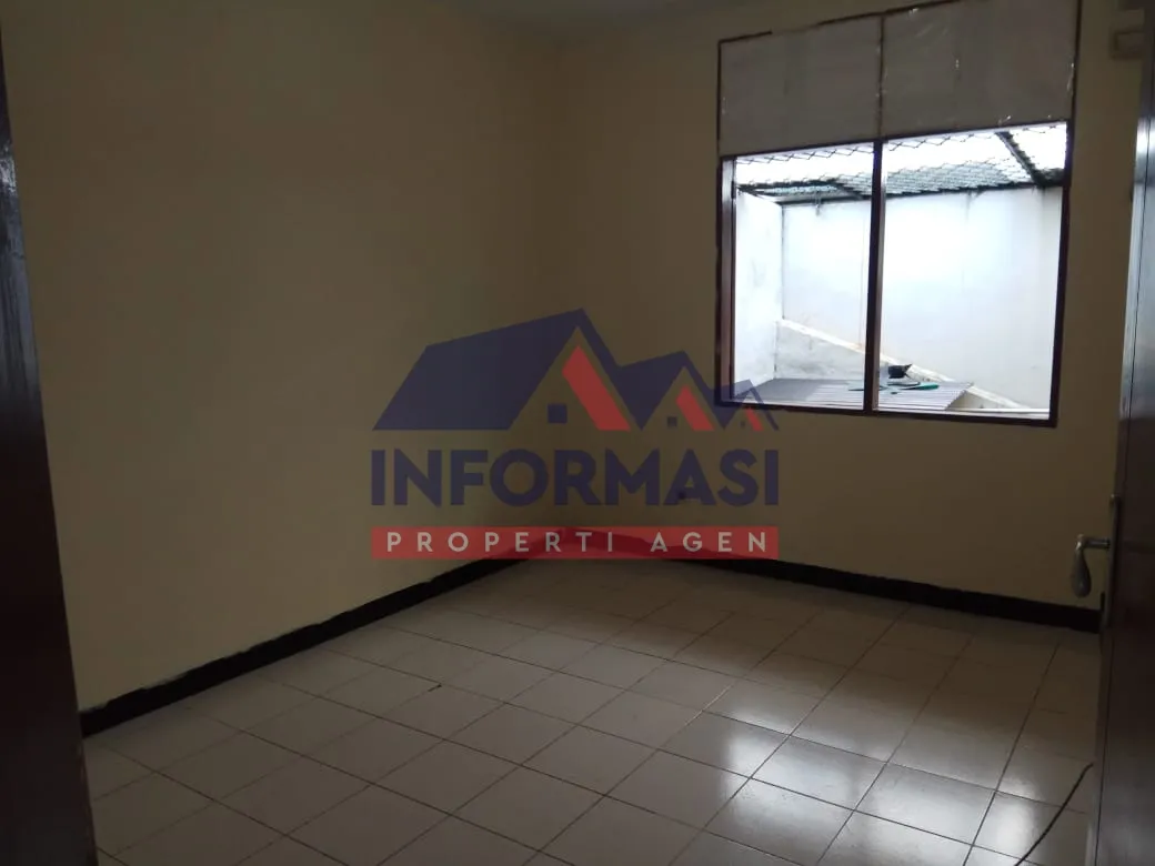 Disewakan rmh 2 lantai , 3 kamar tidur ,2 kamar mandi