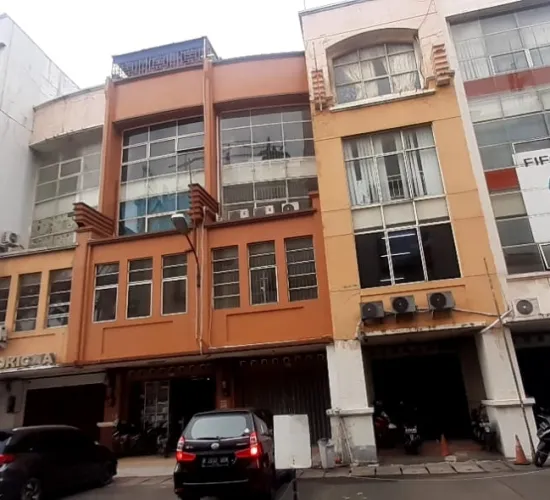 Ruko strategis samping mall/BCA Taman Palem dijual