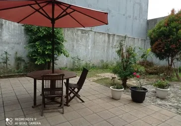 rumah di jln bouelevard, dengan 4 kamar tidur,  ls 360 m