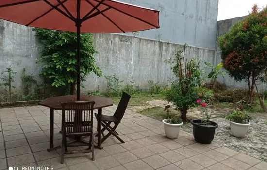 rumah di jln bouelevard, dengan 4 kamar tidur,  ls 360 m