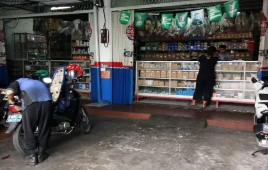 Ruko gandeng 3 unit utk usaha di Kemayoran