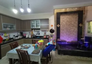 Rumah di Puri Mansion, Jakbar. Lokasi Bagus