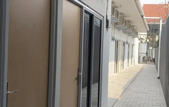 Rumah & Kios di Slipi, Palmerah, Jakbar