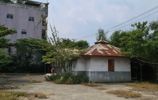 Disewakan gudang dan kantor eksklusif