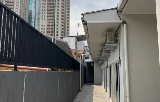 Rumah & Kios di Slipi, Palmerah, Jakbar