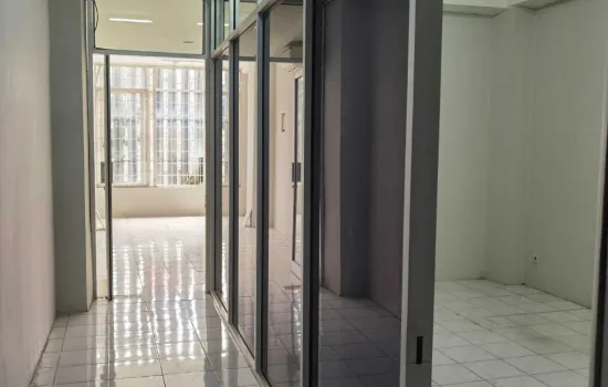 Rukan Gajah Mada- 41/2 Lantai- Siap Pakai