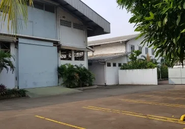 Pabrik  Cengkareng. Luas Tanah 8100 m2.