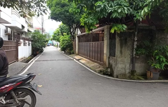 Rumah LT  247 m hoek 3 KT  2 km, shm & Strategis
