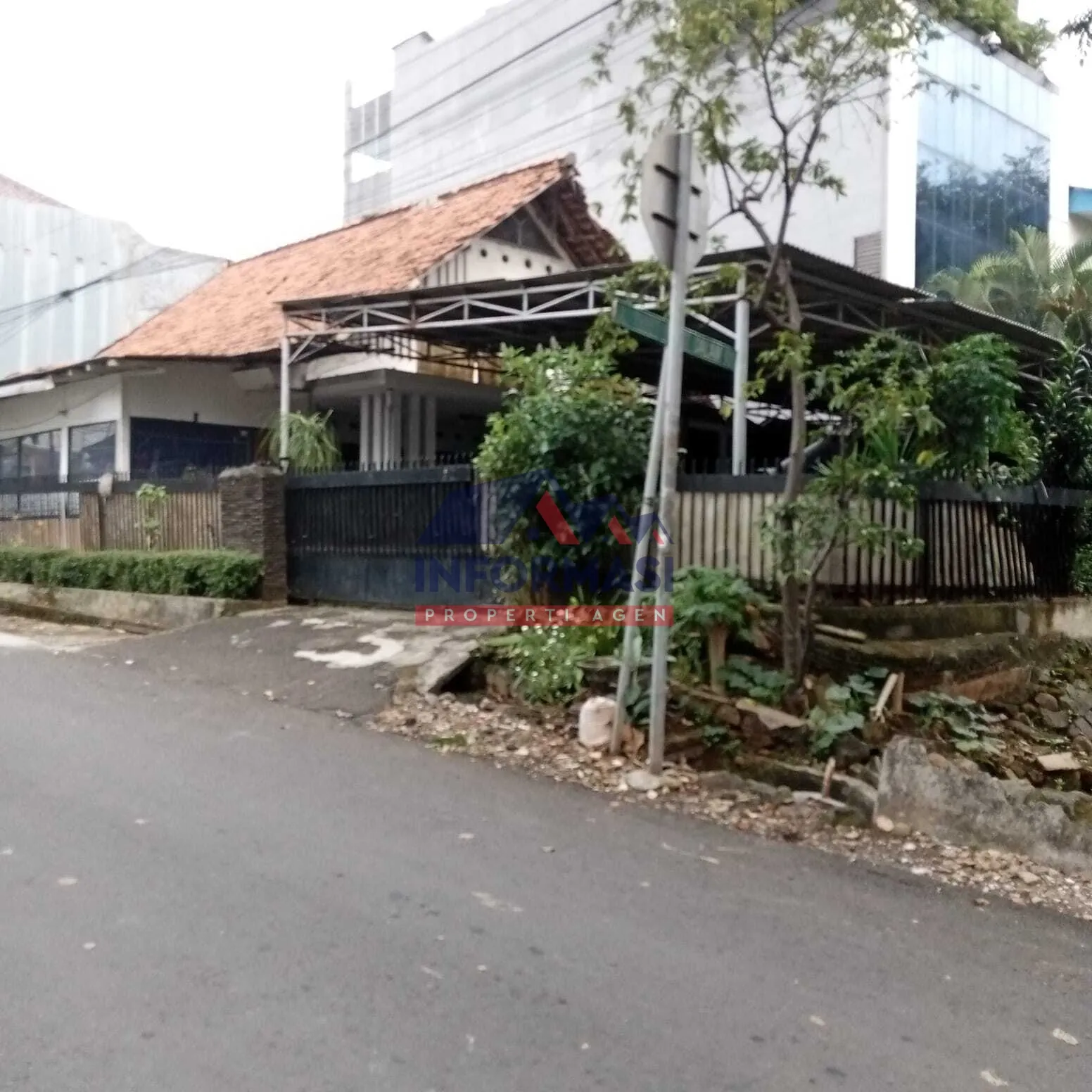 Rumah lokasi strategis