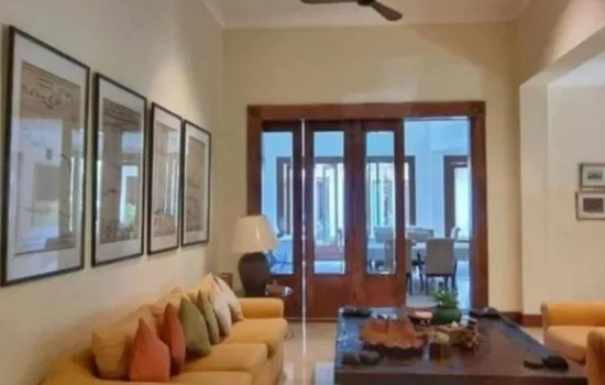 Rumah klasik Menteng, Jakpus. LT 1225m2