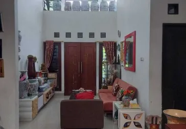 Rumah nyaman dan asri di Graha raya Bintaro