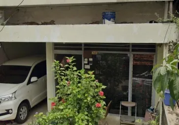 Rumah bangunan tua 1 lantai di Jakarta Pusat