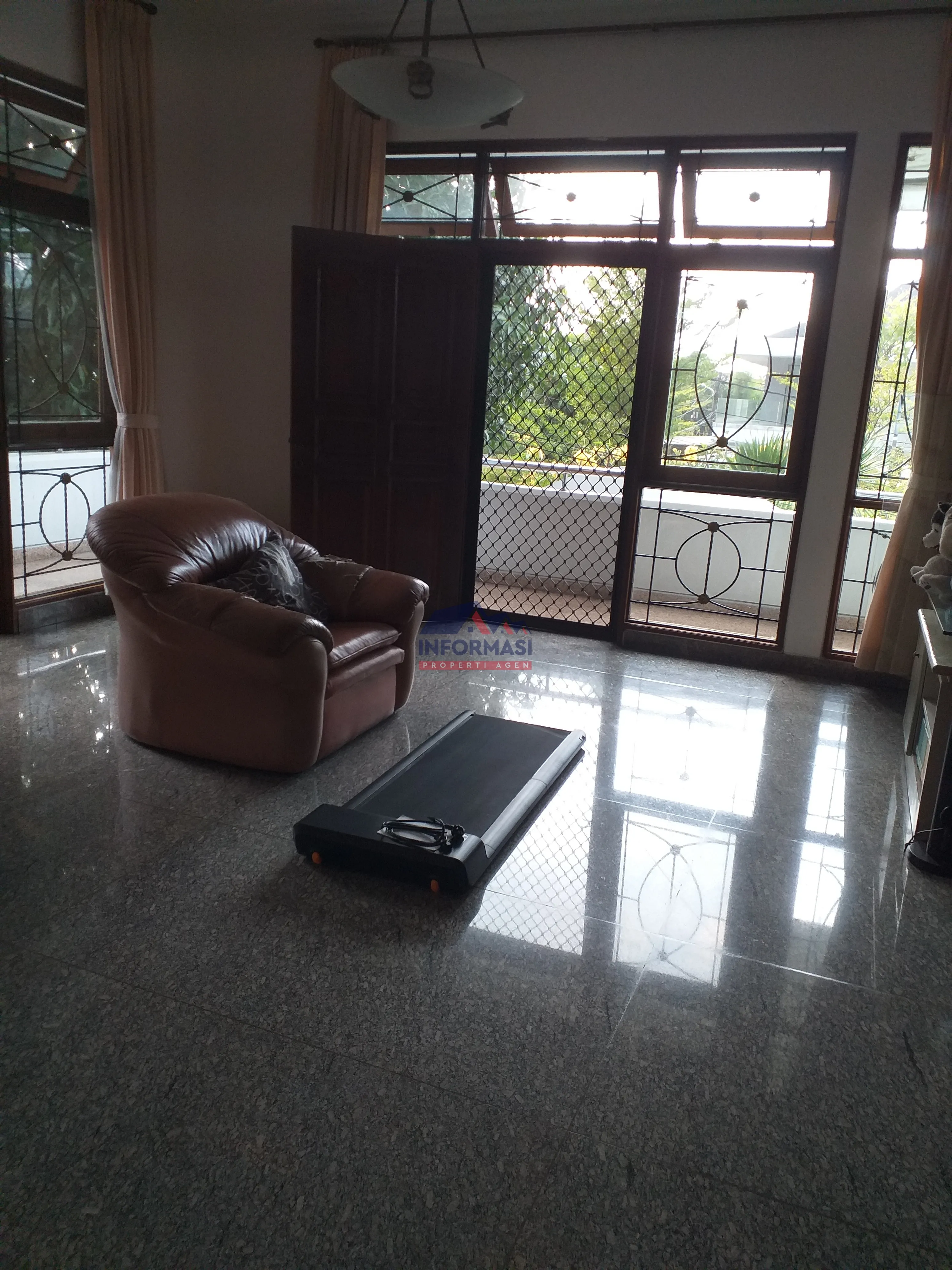 Rumah Puri Indah
