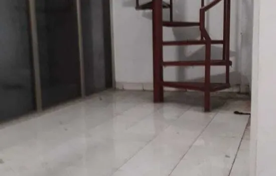 Ruko Strategis Kedoya Disewakan