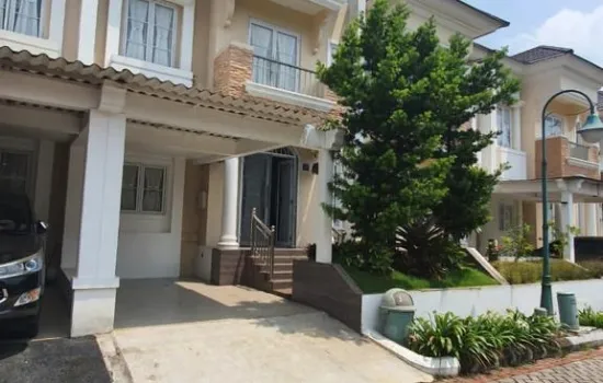 Dijual villa mewah di Rancamaya