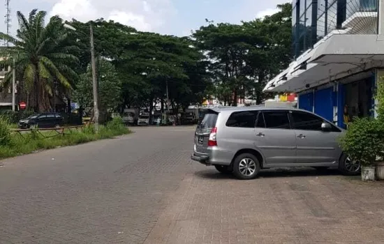 Dijual ruko 3 lantai duta gardenia harga murah