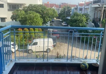 Rumah besar full furnish sudah renovasi