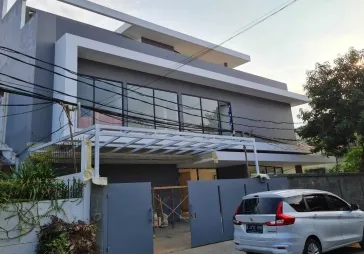 Rumah brand new 3 lt di Taman Kedoya Baru, hoek