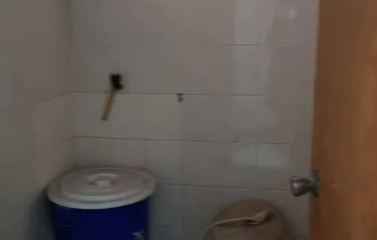 Ruko  di Jl Alaydrus  lokasi sangat bgs utk kantor