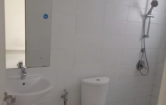 Rumah Dijual lt. 90m. Kt. 4.km 3. 2lantai. Siap pakai